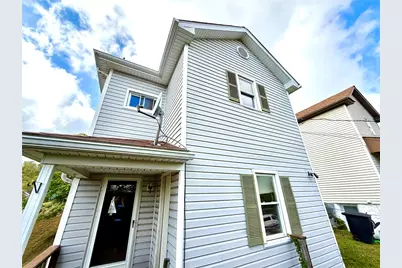 709 Darlington, Jeannette, PA 15644 - Photo 2