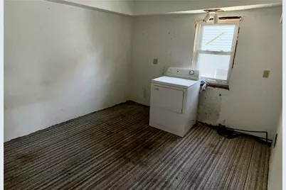 709 Darlington, Jeannette, PA 15644 - Photo 6