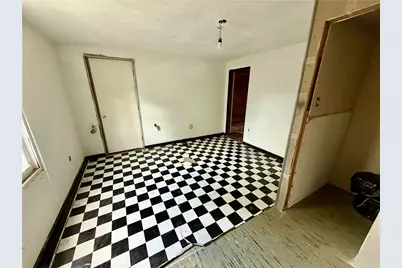 709 Darlington, Jeannette, PA 15644 - Photo 8