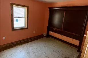 709 Darlington, Jeannette, PA 15644 - Photo 4