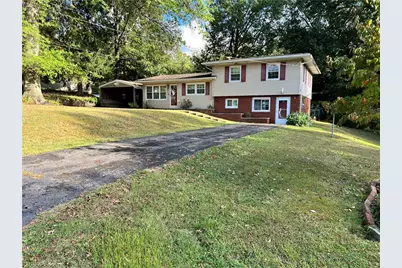 5 Woodbine Dr, Hempfield Township, PA 16125 - Photo 1