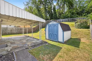 1141 Cloverfield Dr, Pittsburgh, PA 15227 - Photo 16