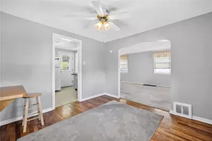 1141 Cloverfield Dr, Pittsburgh, PA 15227 - Photo 6