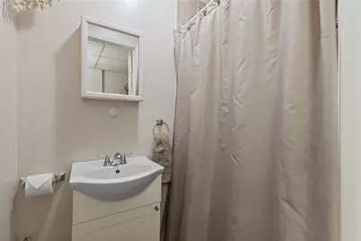 748 Hazelwood Ave, Pittsburgh, PA 15217 - Photo 16