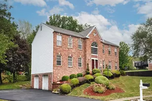 246 Jaclyn Dr, Cranberry Township, PA 16066 - Photo 2