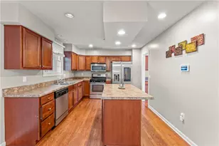 1049 Bayberry Dr, North Strabane, PA 15317 - Photo 6