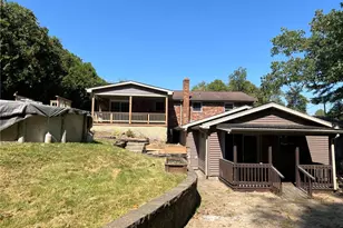 470 Donohoe Rd, Hempfield Township, PA 15601 - Photo 16