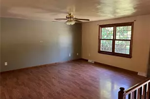 470 Donohoe Rd, Hempfield Township, PA 15601 - Photo 2