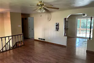 470 Donohoe Rd, Hempfield Township, PA 15601 - Photo 4