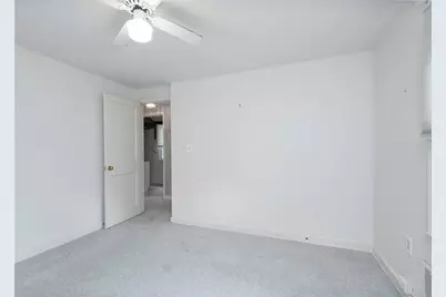 3390 Crestview Dr, Bethel Park, PA 15102 - Photo 14