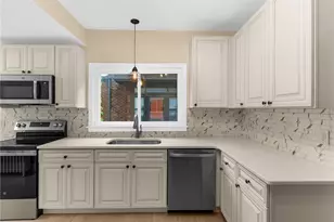 895 Alcoma St, Sharon, PA 16146 - Photo 16