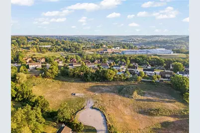 2220 Watchfield Dr, South Park, PA 15129 - Photo 8