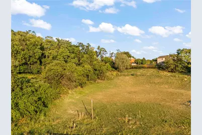 2220 Watchfield Dr, South Park, PA 15129 - Photo 4