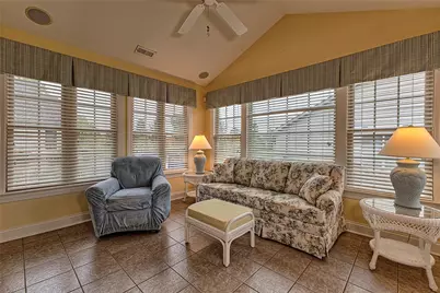 728 Glengarry Ct, Pittsburgh, PA 15239 - Photo 18