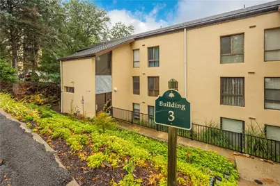 2034 Swallow Hill Rd #302, Scott Township, PA 15220 - Photo 2