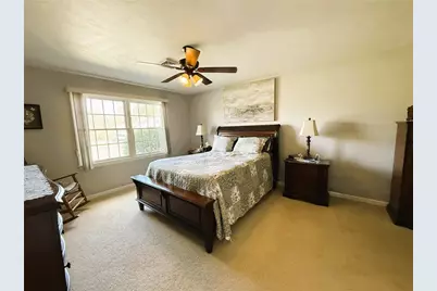 218 Stoneybrook Dr, Jefferson Township, PA 16023 - Photo 12