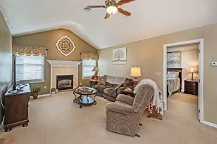 218 Stoneybrook Dr, Jefferson Township, PA 16023 - Photo 4