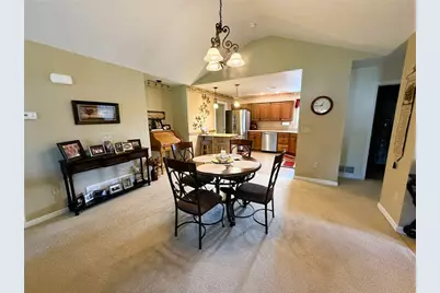 218 Stoneybrook Dr, Jefferson Township, PA 16023 - Photo 6