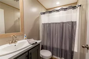 1406 A Hidden Valley Dr, Robinson Twp, PA 15019 - Photo 18