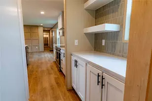 1406 A Hidden Valley Dr, Robinson Twp, PA 15019 - Photo 8