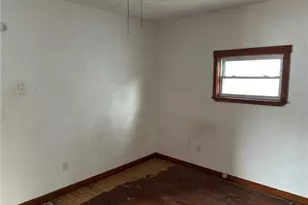 1008 1/2 Gaskill Ave, Jeannette, PA 15644 - Photo 16