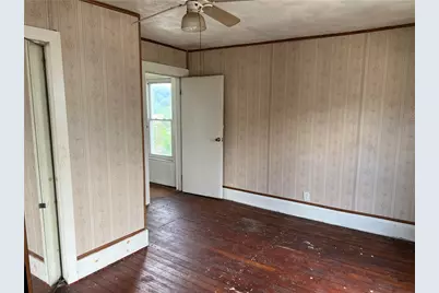 1008 1/2 Gaskill Ave, Jeannette, PA 15644 - Photo 12