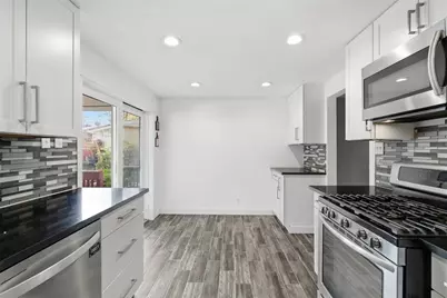 4576 Gates Drive, Homestead, PA 15120 - Photo 6