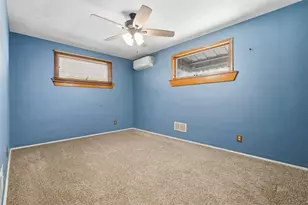4576 Gates Dr, Homestead, PA 15120 - Photo 8