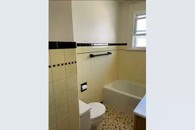 406 Harrison Ave, Jeannette, PA 15644 - Photo 14