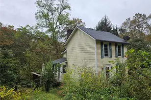 3132 Baker School Rd, North Huntingdon, PA 15642 - Photo 4