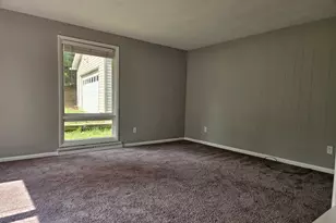 5124 Dorris Dr, Forward Township, PA 15037 - Photo 10