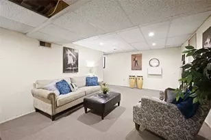 468 Lois Dr, Pittsburgh, PA 15236 - Photo 38