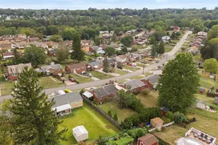 468 Lois Dr, Pittsburgh, PA 15236 - Photo 8