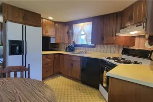 116 Hilltop Ave, Jenner Township, PA 15520 - Photo 12