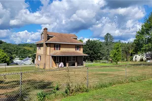 116 Hilltop Ave, Jenner Township, PA 15520 - Photo 2