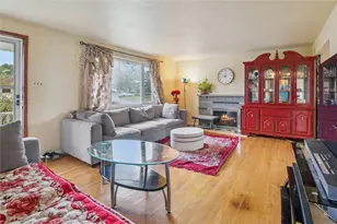 1236 Fox Terrier Dr, Bethel Park, PA 15102 - Photo 8