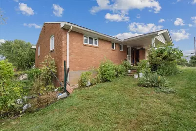 1236 Fox Terrier Dr, Bethel Park, PA 15102 - Photo 28