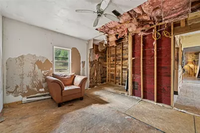 135 Sandy Flat Rd, Springfield Township, PA 15425 - Photo 18