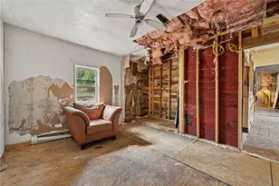 135 Sandy Flat Rd, Springfield Township, PA 15425 - Photo 18