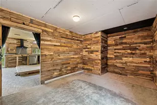 135 Sandy Flat Rd, Springfield Township, PA 15425 - Photo 14