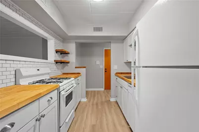 335 Forest Green Dr #335, Moon/Crescent Twp, PA 15108 - Photo 8