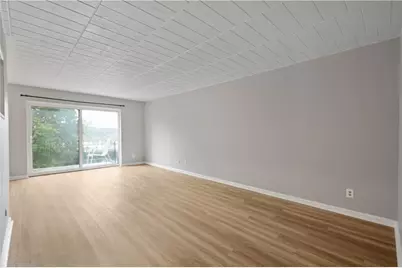 335 Forest Green Dr #335, Moon/Crescent Twp, PA 15108 - Photo 4