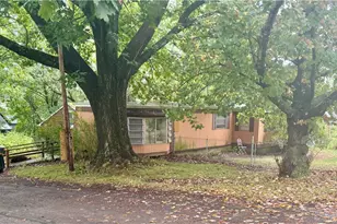 118 Lehigh Dr, Gilpin Township, PA 15656 - Photo 2