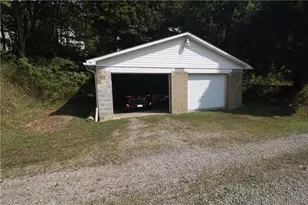 407 Lower Spring Ln, Centerville, PA 15358 - Photo 2