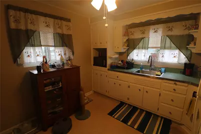 407 Lower Spring Ln, Centerville, PA 15358 - Photo 4