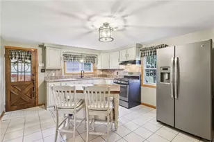 1426 Eastbrook Rd, New Castle, PA 16101 - Photo 14