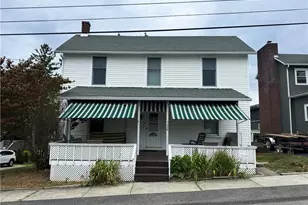 226 E Loyalhanna St, Ligonier Boro, PA 15658 - Photo 2