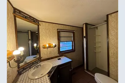 205 E Winter Ave, New Castle, PA 16101 - Photo 16