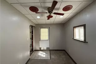 205 E Winter Ave, New Castle, PA 16101 - Photo 38