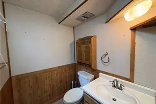 205 E Winter Ave, New Castle, PA 16101 - Photo 12